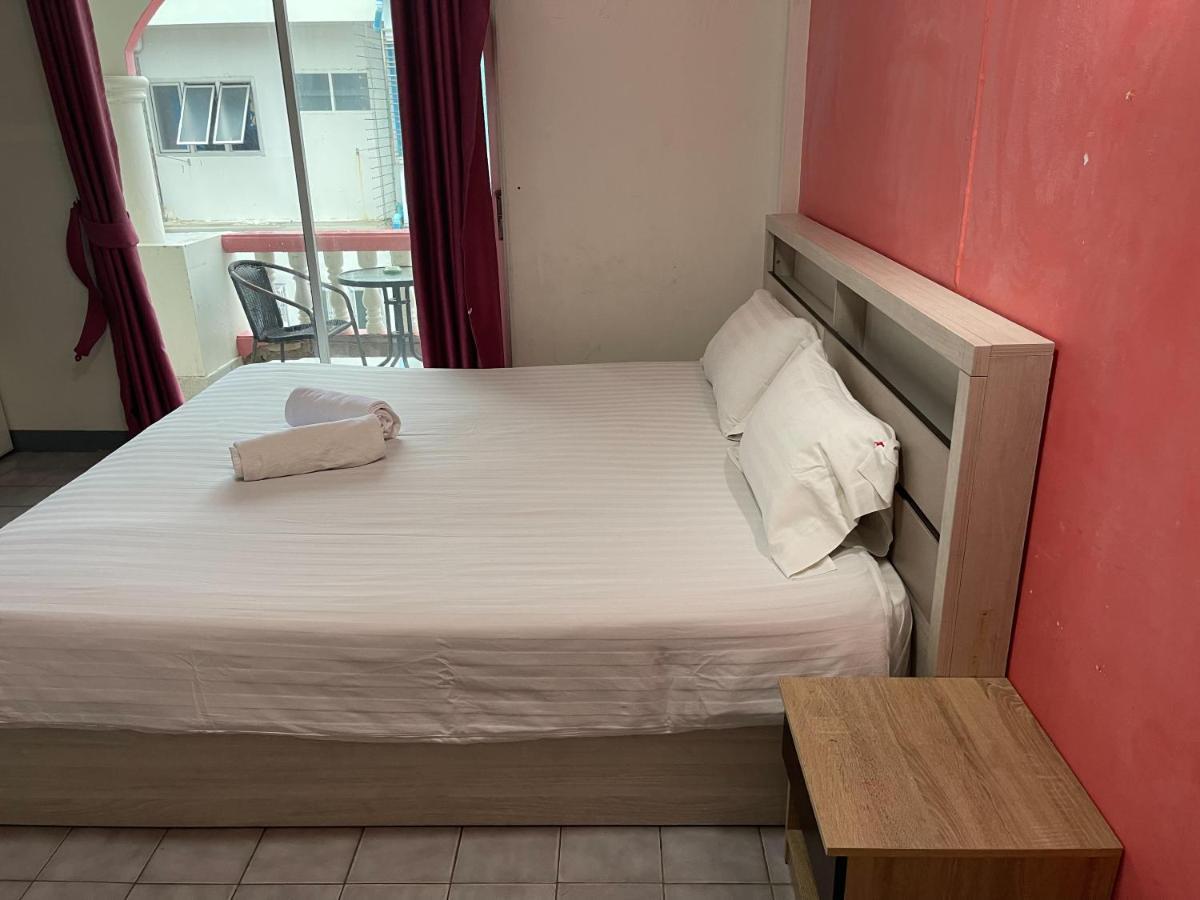 D.D. Inn Beach Guesthouse Pattaya Kültér fotó