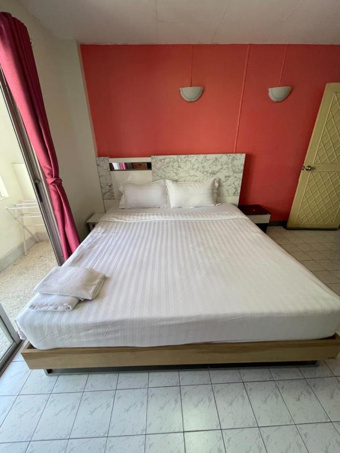D.D. Inn Beach Guesthouse Pattaya Kültér fotó